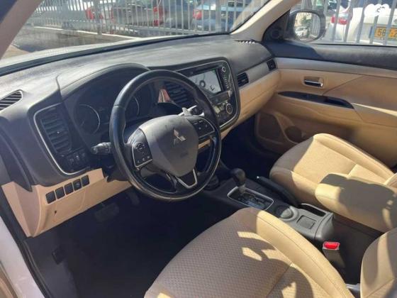 מיצובישי אאוטלנדר Intense אוט' 5 מק' 2.0 (150 כ"ס) בנזין 2016 למכירה בראשון לציון