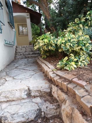 דבורה הנביאה 7 (מתחם נגבה)