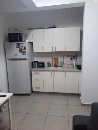 חנה סנש 13 (רמב"ם)