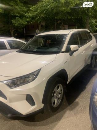 טויוטה RAV4 הייבריד E-volve הייבריד אוט' 2.5 (178 כ''ס) בנזין 2019 למכירה בקרית שדה התעופה u002F איירפורט סיט