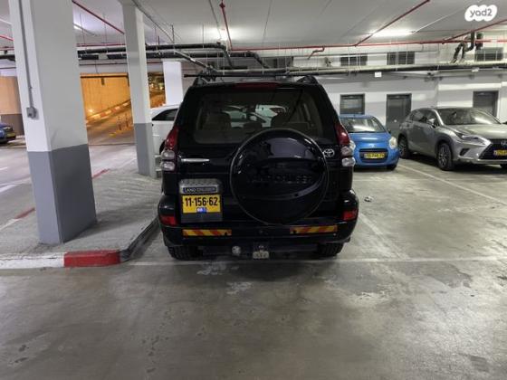 טויוטה לנד קרוזר ארוך 4X4 STD אוט' דיזל 8 מק' 3.0 (166 כ''ס) דיזל 2007 למכירה בכפר סבא