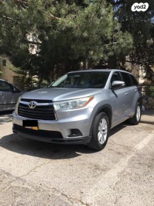 טויוטה היילנדר LE אוט' 2.7 (185 כ"ס) בנזין 2015 למכירה בירושלים