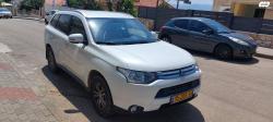 מיצובישי אאוטלנדר Instyle אוט' 7 מק' 2.0 (150 כ"ס) בנזין 2015 למכיר