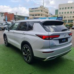 מיצובישי אאוטלנדר Instyle אוט' 7 מק' 2.5 (181 כ"ס) בנזין 2023 למכיר