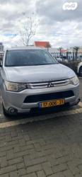 מיצובישי אאוטלנדר Instyle SR אוט' 7 מק' 2.0 (150 כ''ס) בנזין 2014 למכ