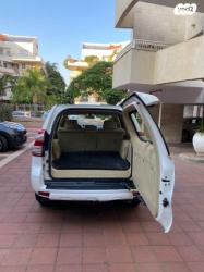 טויוטה לנד קרוזר ארוך 4X4 Select AC אוט' דיזל 7 מק' 3.0 (190 כ''ס) די