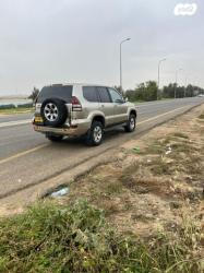 טויוטה לנד קרוזר ארוך 4X4 STD אוט' דיזל 8 מק' 3.0 (166 כ''ס) דיזל 2
