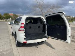 טויוטה לנד קרוזר ארוך 4X4 Luxury אוט' דיזל 7 מק' 2.8 (177 כ"ס) דיזל