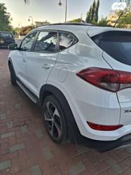 יונדאי טוסון Open Sky Plus אוט' בנזין 2.0 (155 כ''ס) בנזין 2018 למכיר