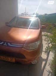 מיצובישי אאוטלנדר 4X4 Elite אוט' 7 מק' 2.0 (150 כ''ס) [2012-2015] בנזין 