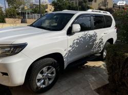 טויוטה לנד קרוזר ארוך 4X4 Select אוט' דיזל 7 מק' 2.8 (177 כ"ס) דיזל