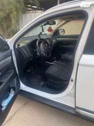 מיצובישי אאוטלנדר Intense אוט' 5 מק' 2.0 (150 כ"ס) בנזין 2017 למכיר