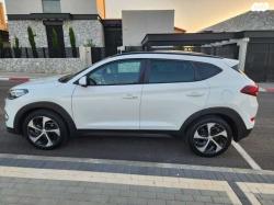 יונדאי טוסון Open Sky Plus אוט' בנזין 2.0 (155 כ''ס) בנזין 2018 למכיר