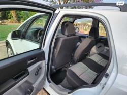 סוזוקי SX4 GLA הצ'בק אוט' 1.6 (120 כ"ס) בנזין 2013 למכירה בחיפה