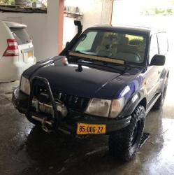 טויוטה לנד קרוזר פרדו קצר 4X4 STD אוט' דיזל 3.0 (125 כ''ס) דיזל 19