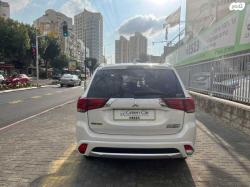 מיצובישי אאוטלנדר PHEV 4X4 Supreme הייבריד אוט' 5 מק' 2.0 (121 כ"ס) ה