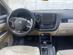 מיצובישי אאוטלנדר Instyle אוט' 5 מק' 2.0 (150 כ"ס) בנזין 2014 למכיר