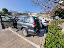טויוטה לנד קרוזר ארוך 4X4 STD אוט' דיזל 8 מק' 3.0 (166 כ''ס) דיזל 2