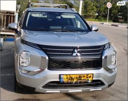 מיצובישי אאוטלנדר Premium אוט' 7 מק' 2.5 (181 כ"ס) בנזין 2022 למכיר