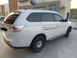 מיצובישי אאוטלנדר Instyle אוט' 7 מק' 2.0 (150 כ"ס) בנזין 2015 למכיר