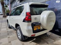 טויוטה לנד קרוזר קצר 4X4 Luxury SWB אוט' 3 דלתות דיזל 2.8 (204 כ''ס) 