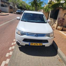 מיצובישי אאוטלנדר Instyle אוט' 5 מק' 2.0 (150 כ"ס) בנזין 2014 למכיר