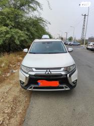 מיצובישי אאוטלנדר Instyle אוט' 7 מק' 2.0 (150 כ"ס) בנזין 2019 למכיר