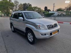 טויוטה לנד קרוזר ארוך 4X4 STD אוט' דיזל 8 מק' 3.0 (166 כ''ס) דיזל 2