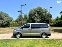 יונדאי i800 GLS CRDI מיניבוס ידני דיזל 8 מק' 2.5 (136 כ"ס) דיזל 2011 ל