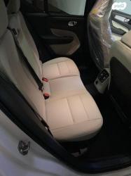 וולוו XC40 4X4 T5 PHEV RD Exp הייבריד אוט' 1.5 (262 כ''ס) היברידי חשמל /