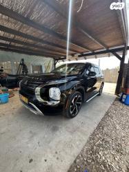 מיצובישי אאוטלנדר Premium אוט' 7 מק' 2.5 (181 כ"ס) בנזין 2022 למכיר