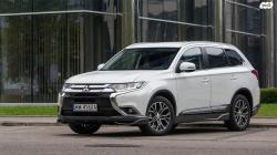 מיצובישי אאוטלנדר Instyle אוט' 7 מק' 2.0 (150 כ"ס) בנזין 2017 למכיר