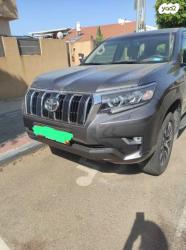 טויוטה לנד קרוזר ארוך 4X4 Select אוט' דיזל 7 מק' 2.8 (177 כ"ס) דיזל
