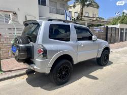 מיצובישי פג'רו קצר 4X4 Dakar אוט' דיזל 5 מק' 3.2 (190 כ''ס) דיזל 2017 