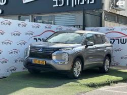 מיצובישי אאוטלנדר Executive אוט' 7 מק' 2.5 (181 כ"ס) בנזין 2021 למכי