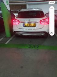 מרצדס GLA GLA200 Urban אוט' 1.6 (156 כ''ס) [2014-2017] בנזין 2014 למכירה ברא