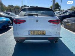 אלפא רומיאו סטלויו 4X4 Monza AWD אוט' 2.0 (200 כ''ס) בנזין 2020 למכיר