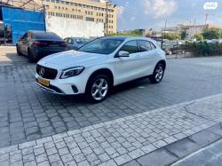 מרצדס GLA GLA200 Style FL אוט' 1.6 (156 כ"ס) בנזין 2019 למכירה בתל אביב 