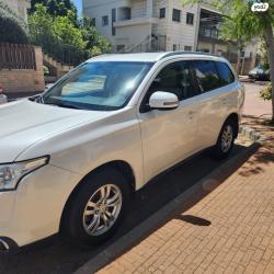 מיצובישי אאוטלנדר Instyle אוט' 5 מק' 2.0 (150 כ"ס) בנזין 2014 למכיר