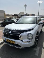 מיצובישי אאוטלנדר Instyle אוט' 7 מק' 2.5 (181 כ"ס) בנזין 2023 למכיר