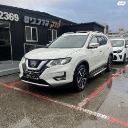 ניסאן אקס טרייל Tekna אוט' דיזל 7 מק' 1.6 (130 כ''ס) טורבו דיזל 201