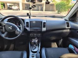 מיצובישי אאוטלנדר 4X4 Comfort אוט' 7 מק' 2.4 (170 כ"ס) [2010-2012] בנזין