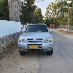 מיצובישי פג'רו ארוך 4X4 GLX אוט' דיזל 7 מק' 3.2 (160 כ''ס) דיזל 2006 
