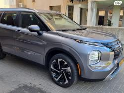 מיצובישי אאוטלנדר Instyle אוט' 7 מק' 2.5 (181 כ"ס) בנזין 2023 למכיר