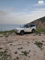 ניסאן טראנו ארוך 4X4 SX ידני דיזל 2.7 (100 כ''ס) דיזל 1996 למכירה 
