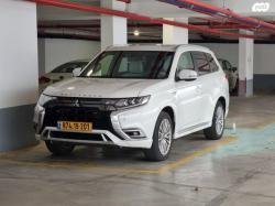 מיצובישי אאוטלנדר PHEV 4X4 Luxury הייבריד אוט' 5 מק' 2.4 (135 כ''ס) ה