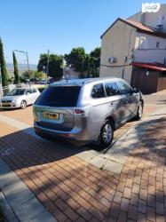 מיצובישי אאוטלנדר Instyle אוט' 5 מק' 2.0 (150 כ"ס) בנזין 2013 למכיר
