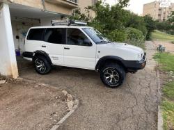 ניסאן טראנו ארוך 4X4 SX ידני דיזל 2.7 (100 כ''ס) דיזל 1997 למכירה 
