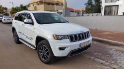 ג'יפ / Jeep גרנד צ'ירוקי 4X4 Laredo אוט' 5 מק' 3.6 (286 כ''ס) בנזין 2019 ל