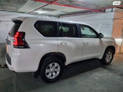 טויוטה לנד קרוזר ארוך 4X4 Select אוט' דיזל 7 מק' 2.8 (177 כ"ס) דיזל